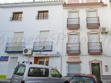 Casa con balcone in vendita a Torrox Pueblo