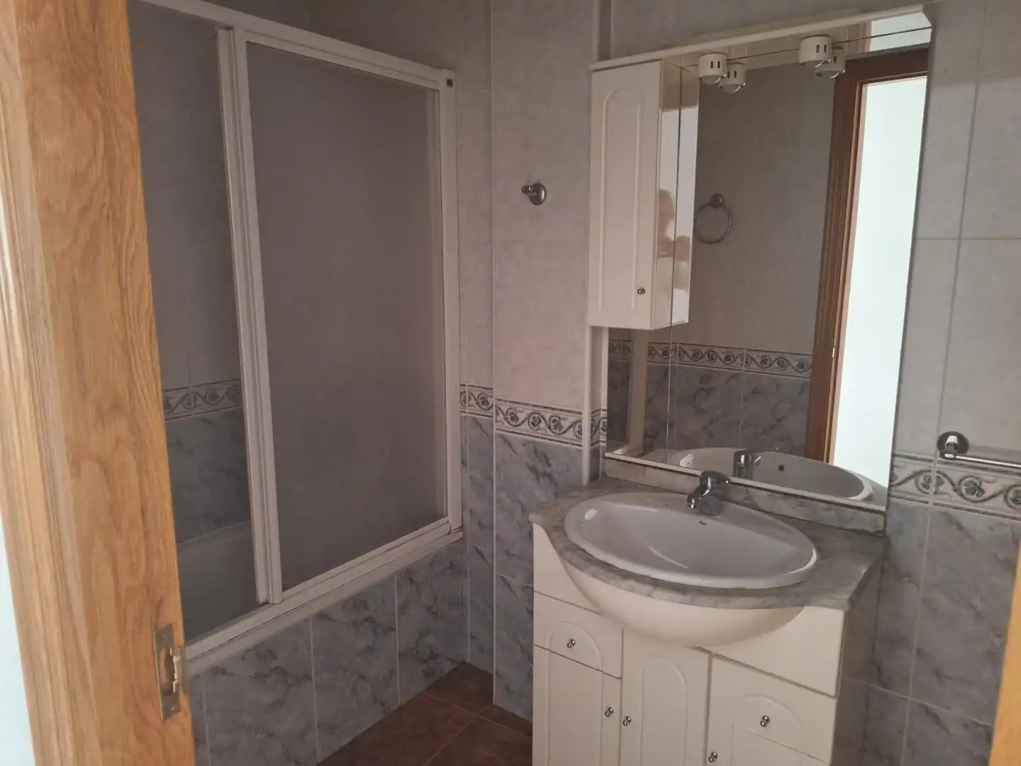 Baño de Apartamento en venta en Alhama de Murcia ciudad