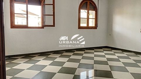 Foto 3 de Piso en venta en Plaza de la Barrera, El Carmen - La Barrera, Lucena