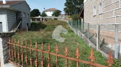 Finca urbanizable en Lobios, superficie de 1800 m2.   INFOMATE PRECIO NEGOCIABLE. TERRENO NO REGISTRADO.  En Inmobiliaria Centro h