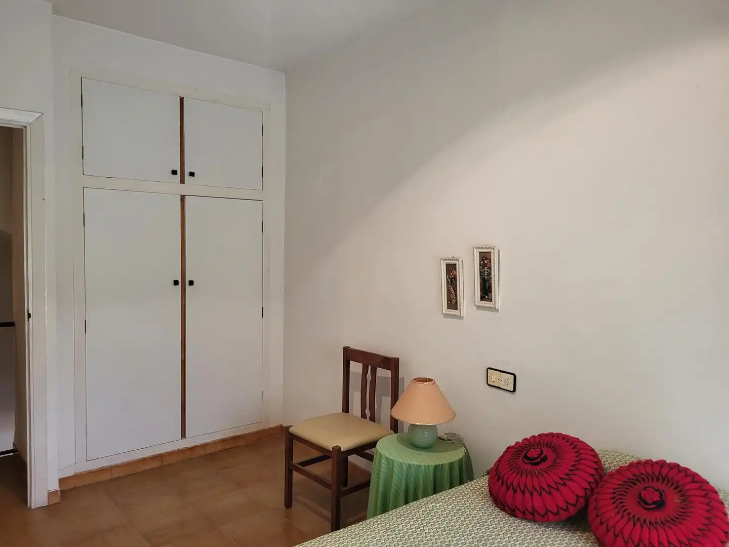 Dormitori de Casa o xalet en venda en El Picazo   amb Calefacció, Terrassa i Moblat