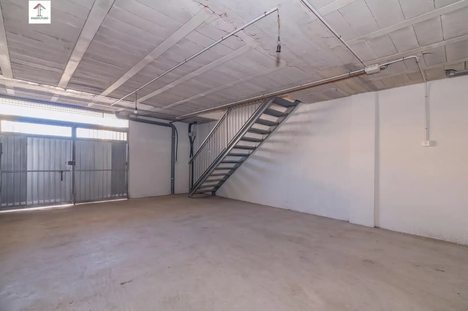 Casa aparellada amb terrassa en venda a Avenida LUIS JAVIER 2, imagen 33