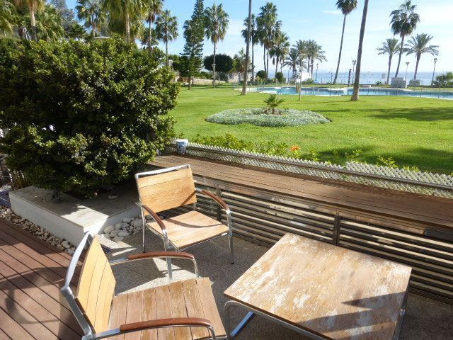 Garden of Flat for sale in Roquetas de Mar  with Air Conditioner, Heating and Storage room