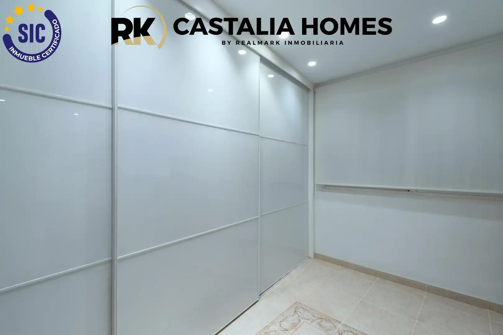 Schlafzimmer von Einfamilien-Reihenhaus zum Verkauf in Castellón de la Plana / Castelló de la Plana mit Klimaanlage, Privatgarten und Terrasse