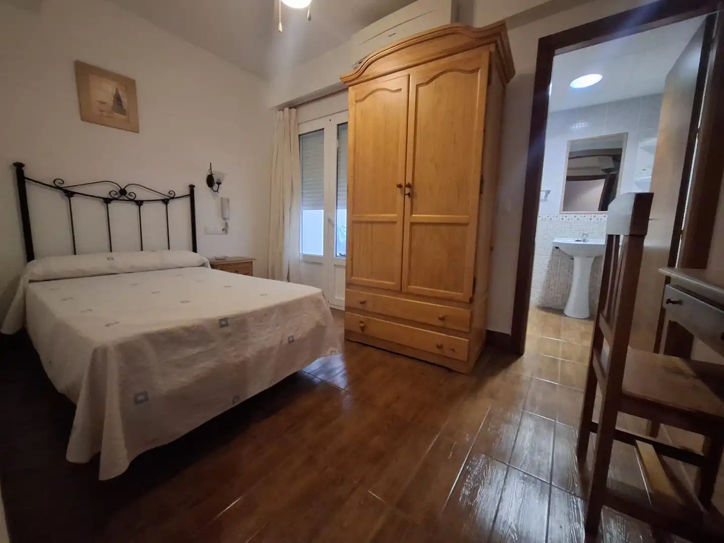 Habitación de Edificio en venta en Tolox