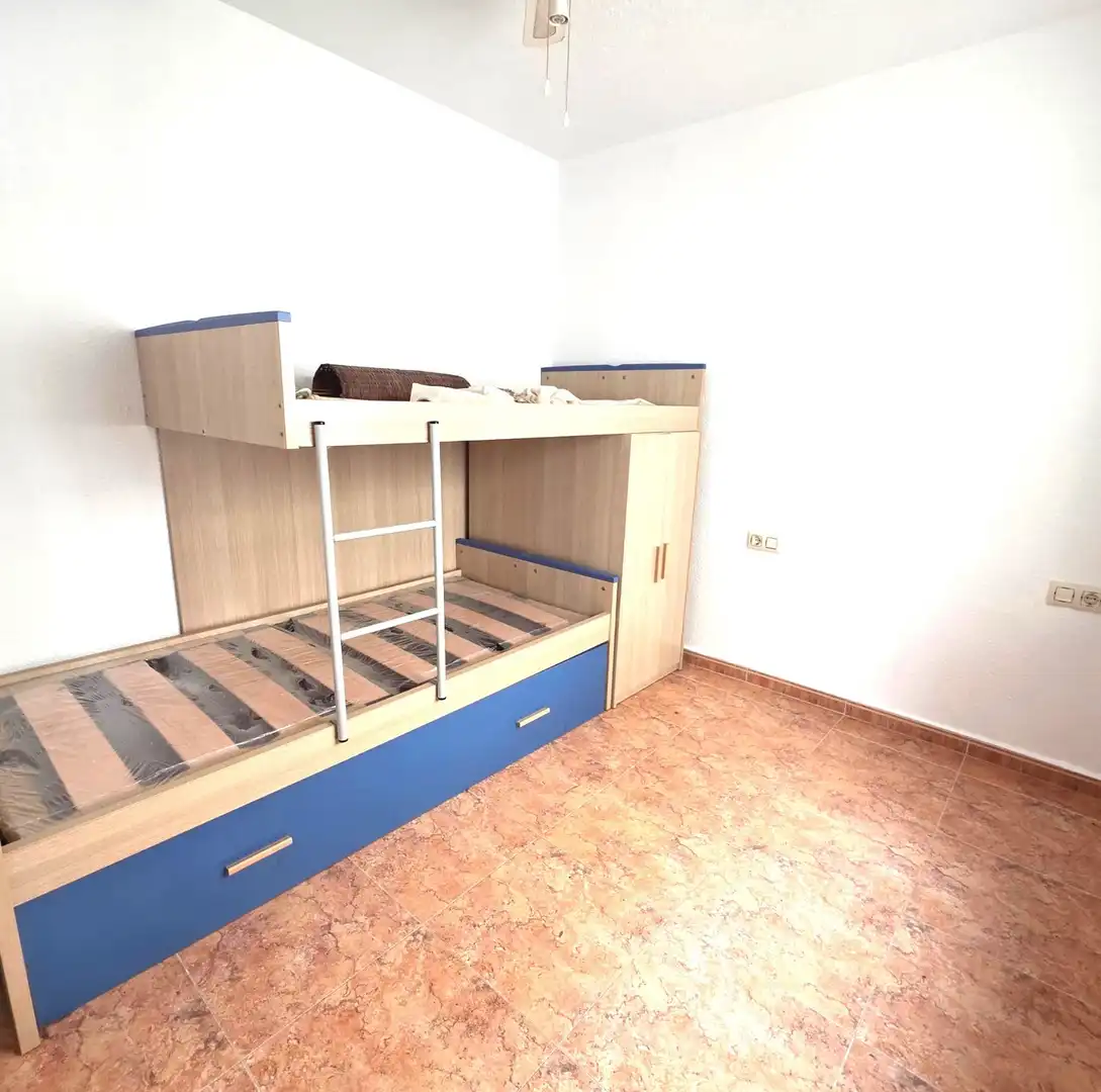 Habitación de Piso en venta en Carboneras con Amueblado