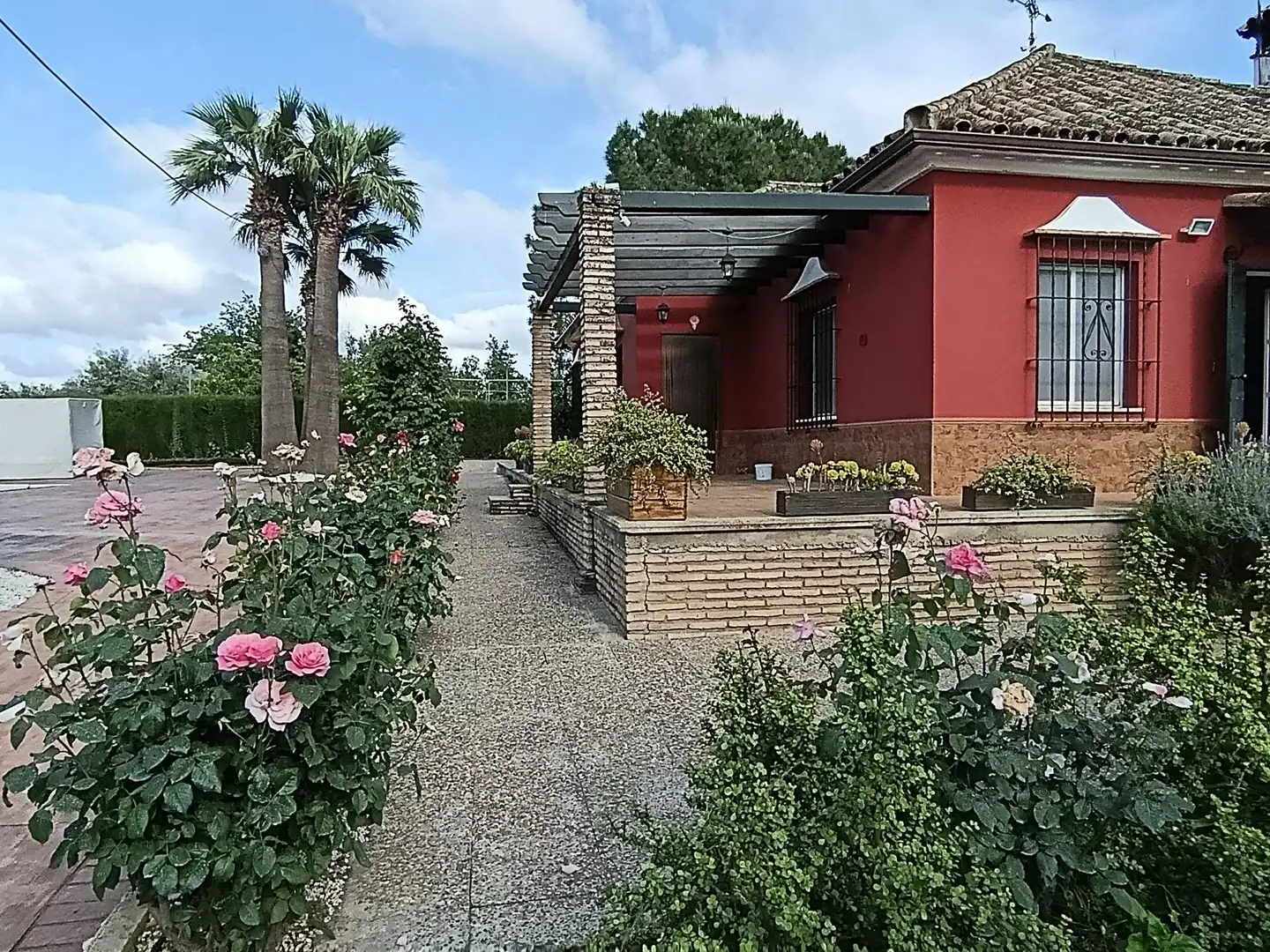 Garden of Houses for sale in La Carlota  with Air Conditioner, Heating and Private garden