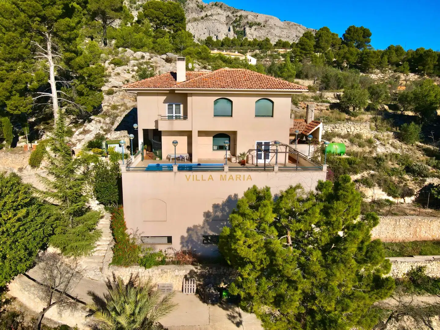 Vista exterior de Finca rústica en venda en Cocentaina amb Calefacció, Jardí privat i Parquet