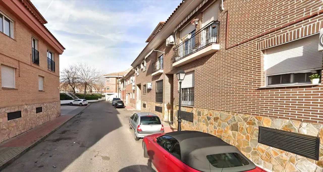 Vista exterior de Garatge en venda en Yeles