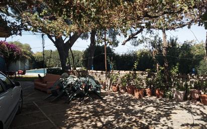 Jardí de Finca rústica en venda en Coria del Río amb Aire condicionat i Piscina