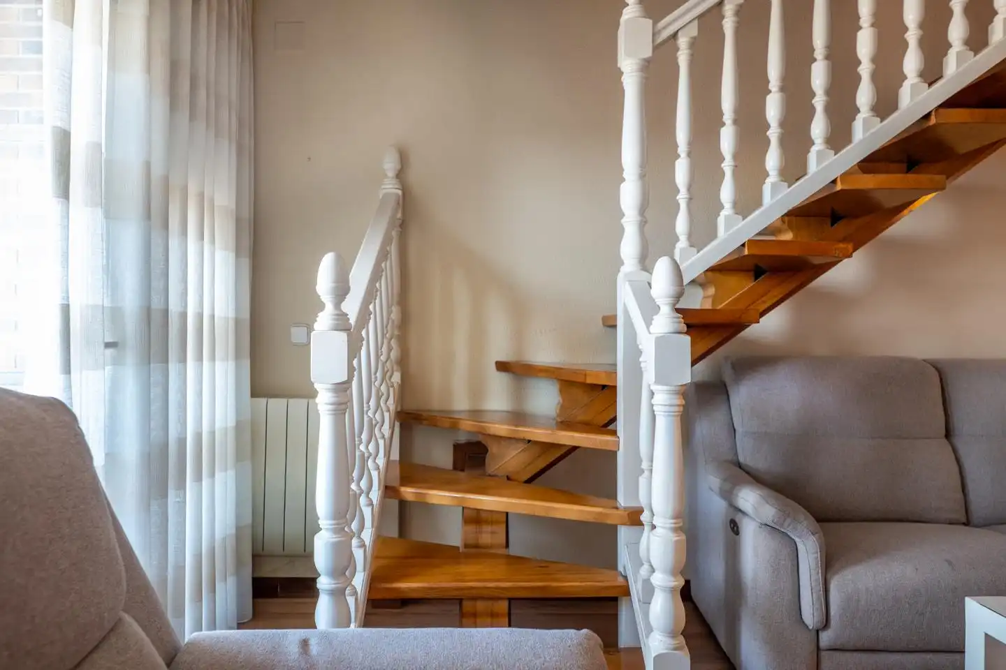 Wohnung zum Verkauf in Ávila mit Klimaanlage, Parkett und Terrasse
