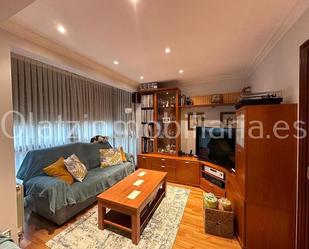 Sala d'estar de Pis de lloguer en Balmaseda amb Calefacció