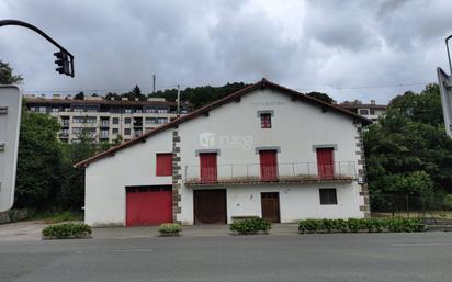 Vista exterior de Casa o xalet en venda en Andoain amb Terrassa i Balcó