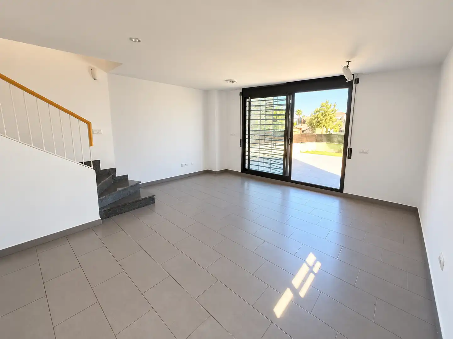 Casa o chalet en venta en Vilanova i la Geltrú con Aire acondicionado, Calefacción y Jardín privado