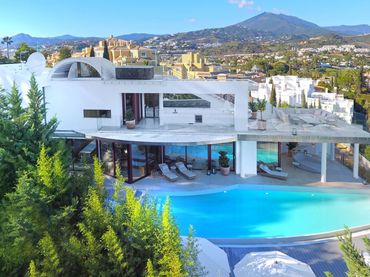 Villa avec balcon à vendre à Avenida Calderón de la Barca