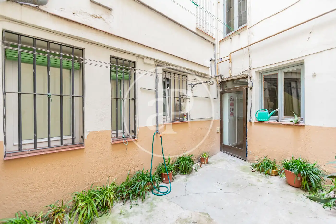 Vista exterior de Piso en venta en Madrid con Aire acondicionado, Calefacción y Trastero