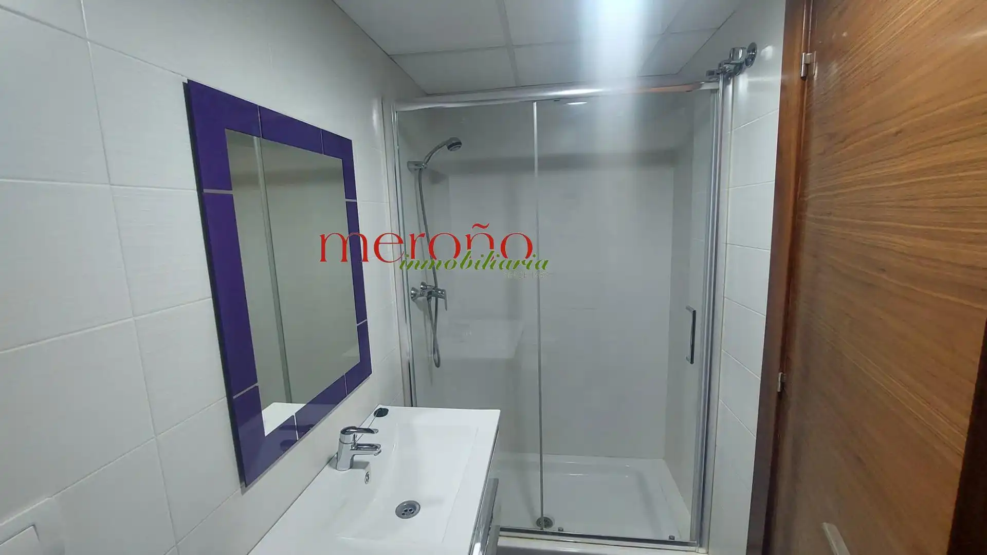 Baño de Piso de alquiler en Elche / Elx con Terraza y Piscina comunitaria