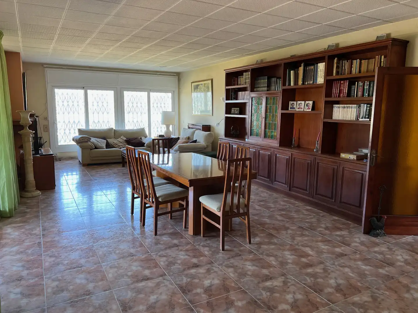 Sala d'estar de Casa o xalet en venda en Mataró amb Aire condicionat, Jardí privat i Terrassa