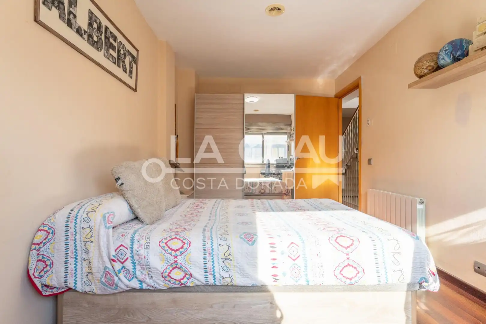 Schlafzimmer von Einfamilien-Reihenhaus zum Verkauf in Gavà mit Heizung