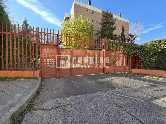 Vista exterior de Garatge en venda en  Madrid Capital