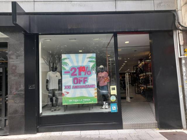 Local comercial en Venta en Ensanche - Sar