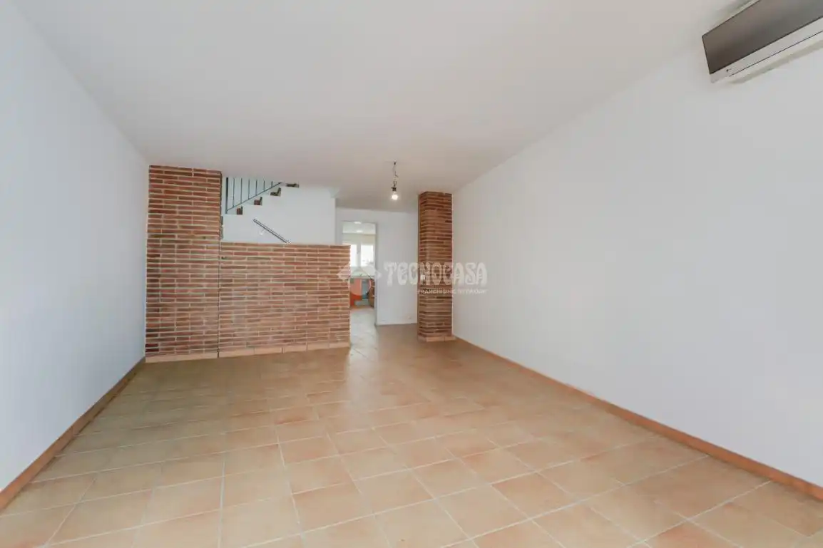 Casa adosada en venta en Terrassa con Aire acondicionado, Terraza y Trastero