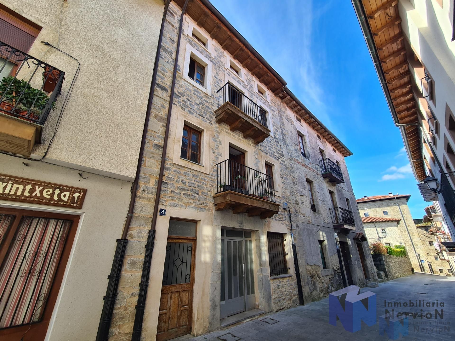 Exterior view of House or chalet for sale in Artziniega  with Furnished