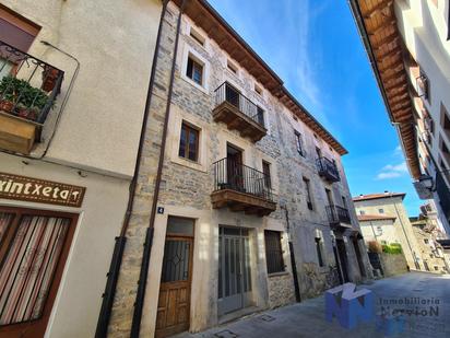 Exterior view of House or chalet for sale in Artziniega  with Furnished