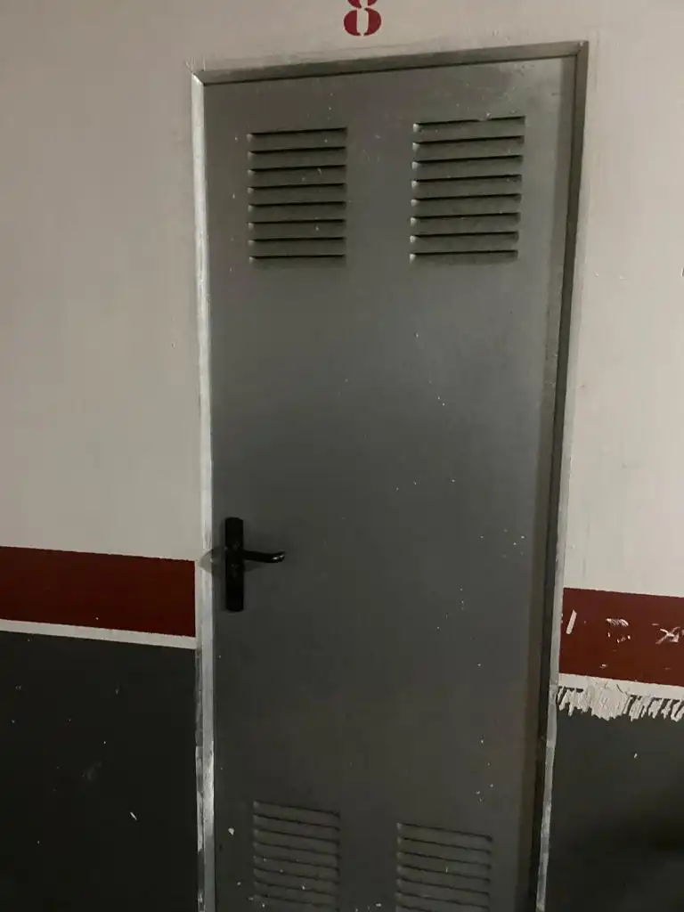 Baño de Piso de alquiler en Pontevedra Capital  con Calefacción, Trastero y Horno