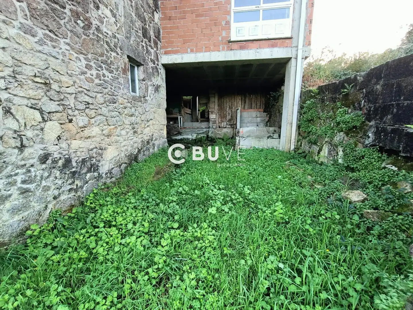 Houses for sale in Rois  with Private garden