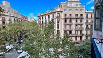 Exterior view of Flat for sale in  Barcelona Capital  with Air Conditioner and Balcony