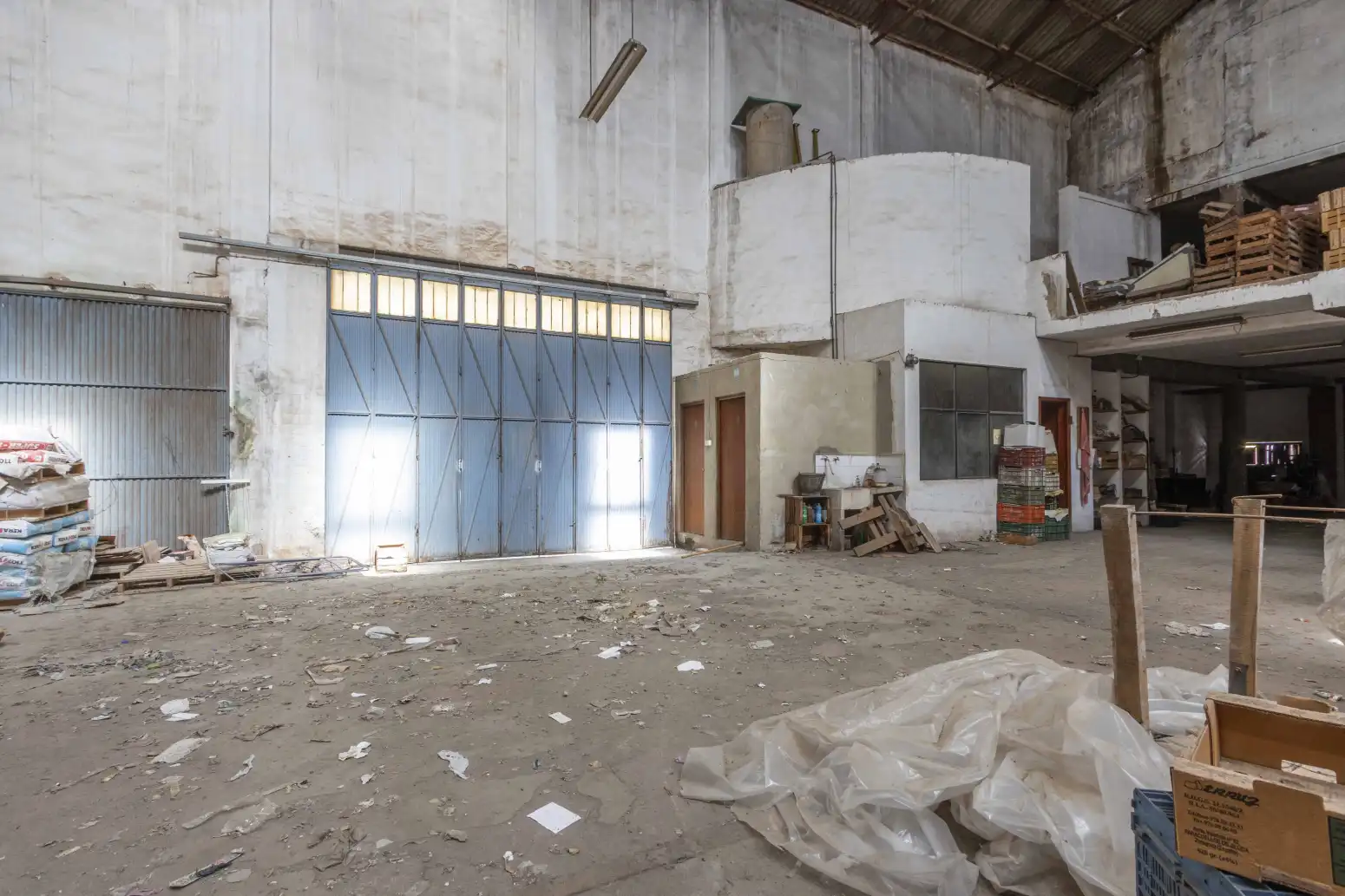 Industrial buildings for sale in Faura