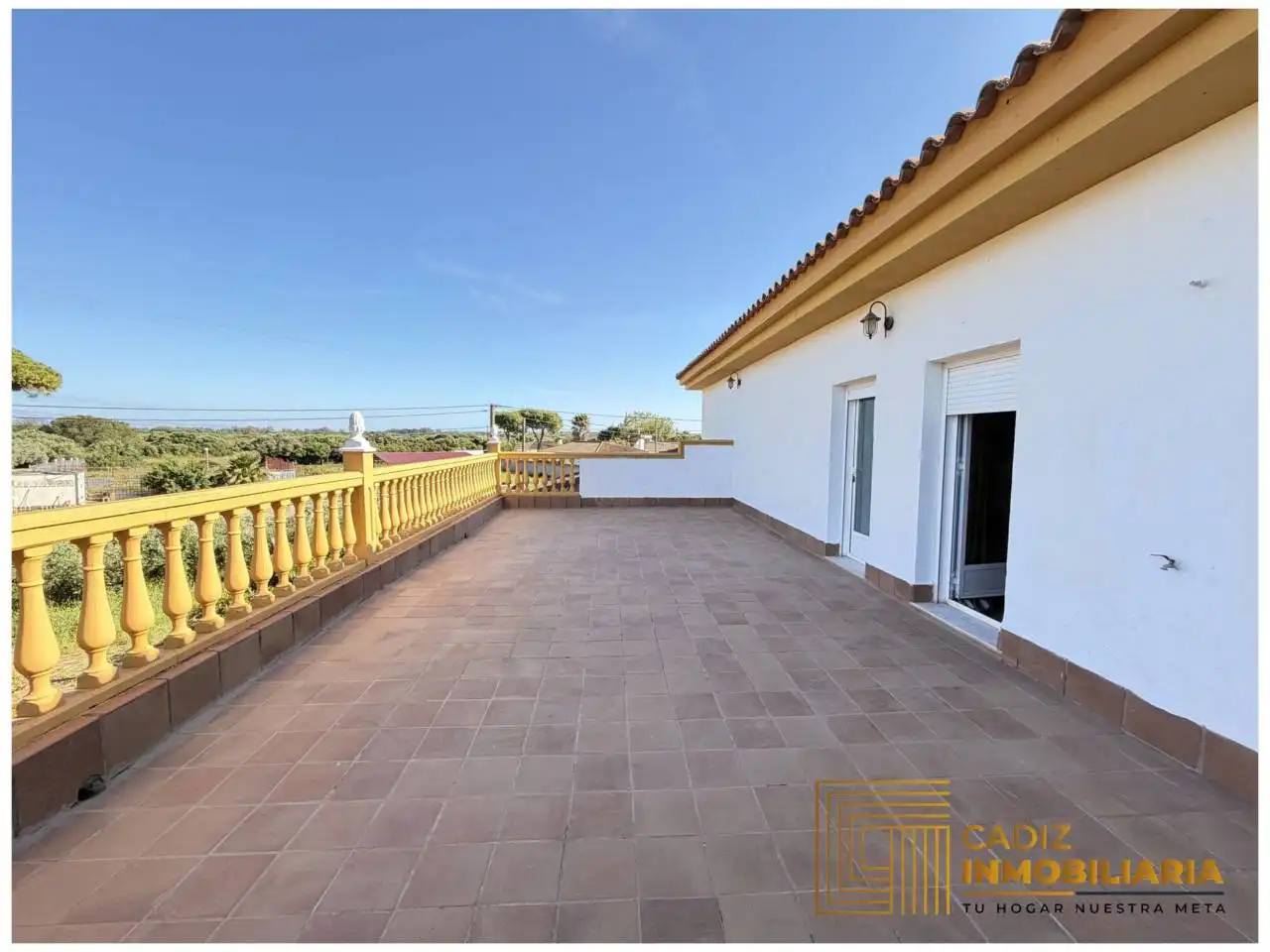 Terrassa de Casa o xalet en venda en Chiclana de la Frontera amb Aire condicionat, Calefacció i Jardí privat