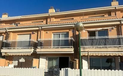 Vista exterior de Casa adosada en venda en Creixell amb Calefacció, Jardí privat i Terrassa
