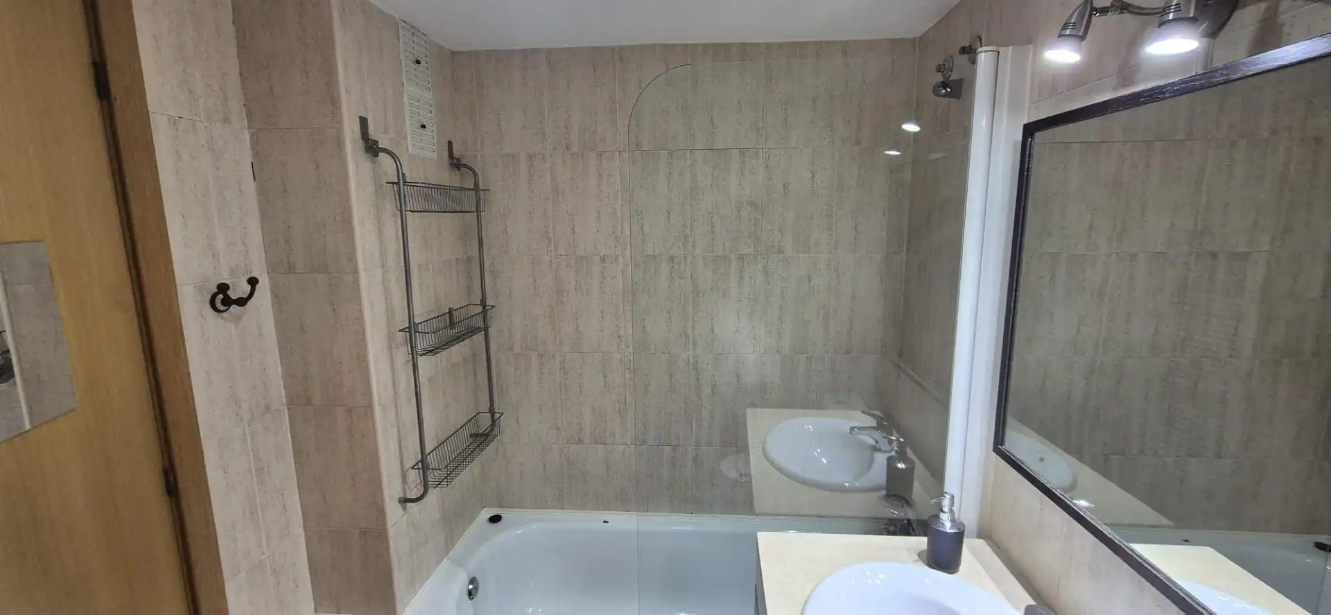 Flat with terrace for sale in Caputxins - Ambulatori, imagen 10