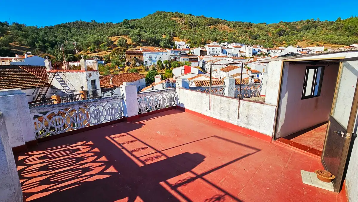 Exterior view of Duplexes for sale in Galaroza  with Terrace and Storage room