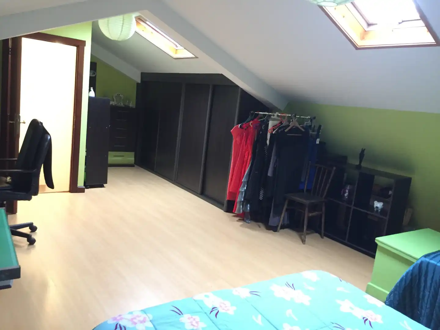 Dormitori de Casa o xalet en venda en Vigo  amb Calefacció, Forn i Rentadora