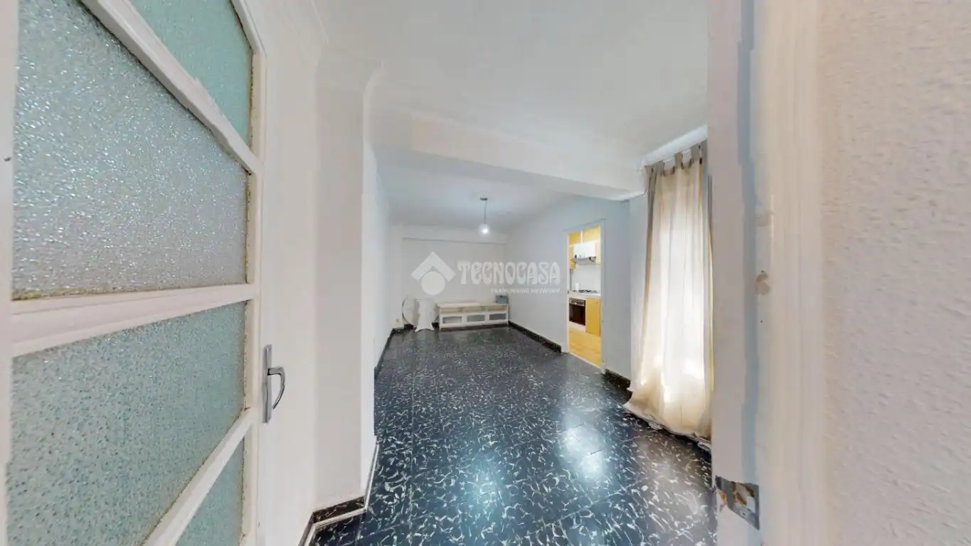 Piso en venta en Valencia con Balcón