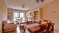 Living room of Flat for sale in  Madrid Capital  with Air Conditioner, Private garden and Storage room