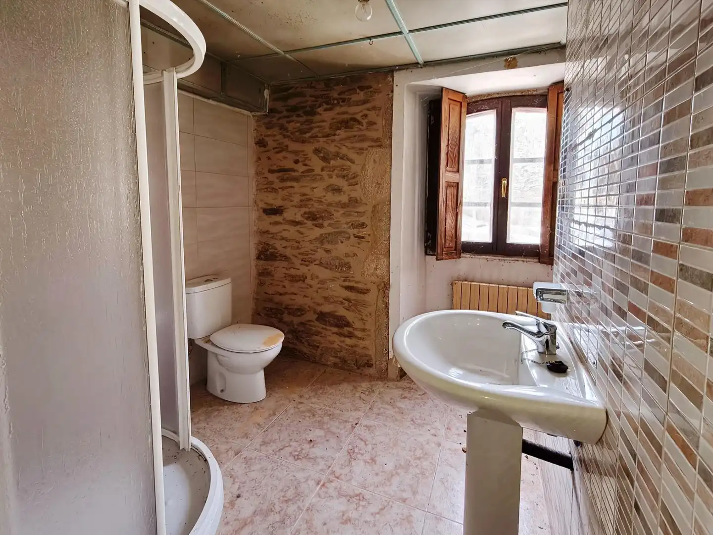 Bany de Casa o xalet en venda en Forcarei amb Jardí privat