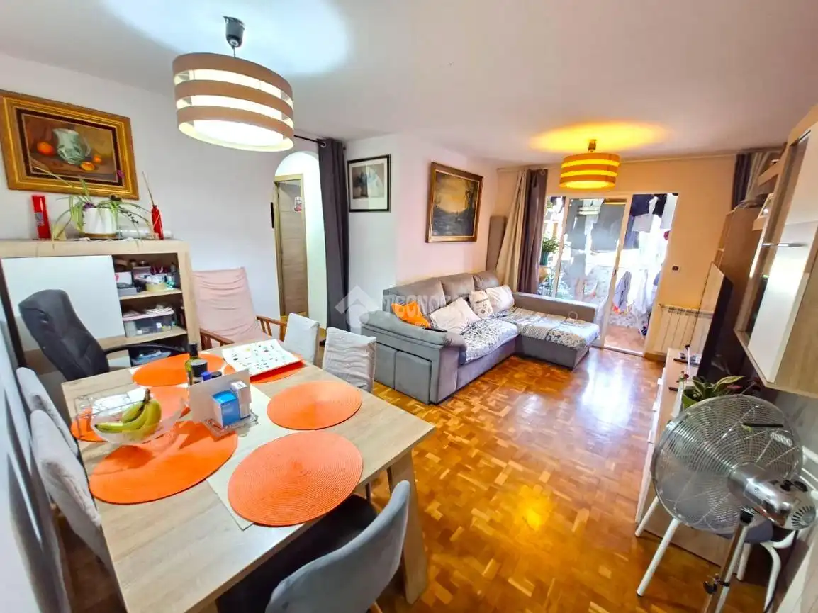 Sala de estar de Piso en venta en Parla con Calefacción, Terraza y Balcón