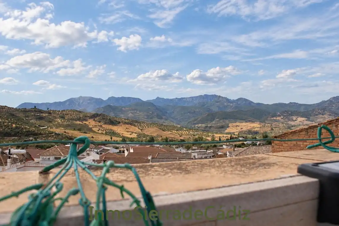 Vista exterior de Piso en venta en Algodonales, Cádiz