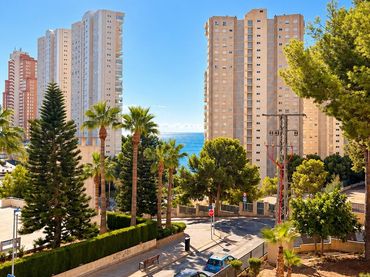 Flat with pool for sale in Playa de Poniente