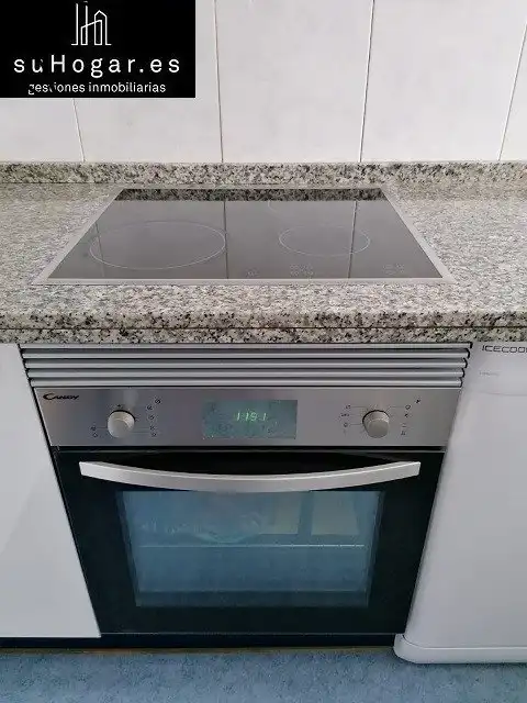 Cuina de Pis de lloguer en Badajoz amb Aire condicionat, Moblat i Alarma