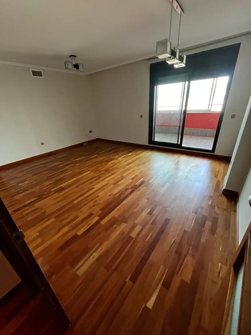 Sala d'estar de Pis en venda en Córdoba amb Aire condicionat, Calefacció i Parquet