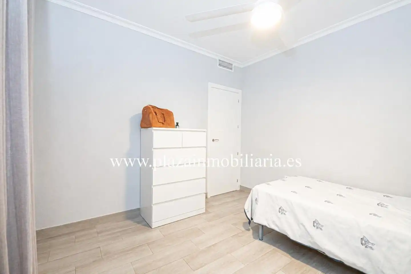 Dormitori de Casa o xalet en venda en Lucena amb Terrassa, Traster i Balcó