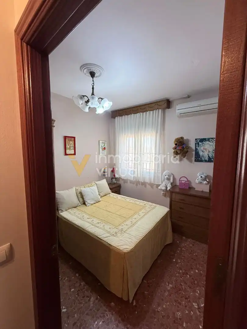Dormitori de Casa o xalet en venda en Lucena amb Moblat