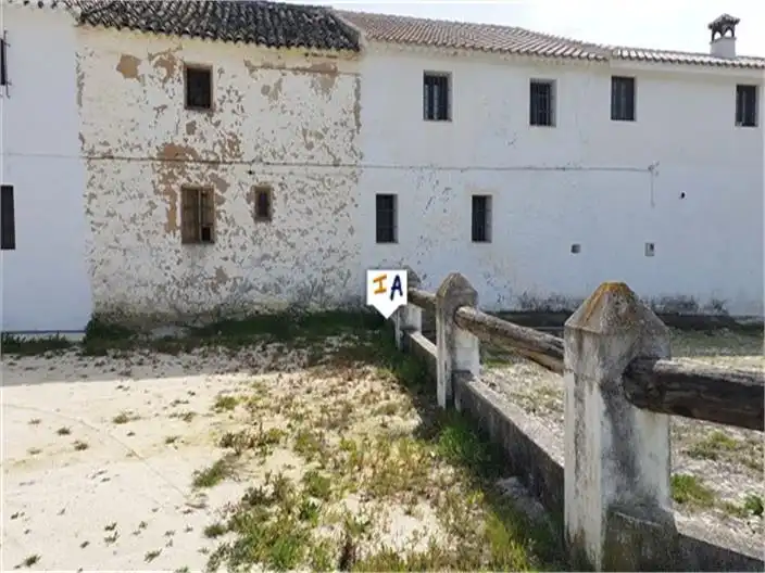 Country homes for sale in Algarinejo