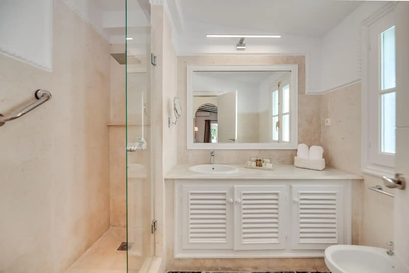 Baño de Casa o chalet en venta en Marbella con Aire acondicionado, Calefacción y Jardín privado