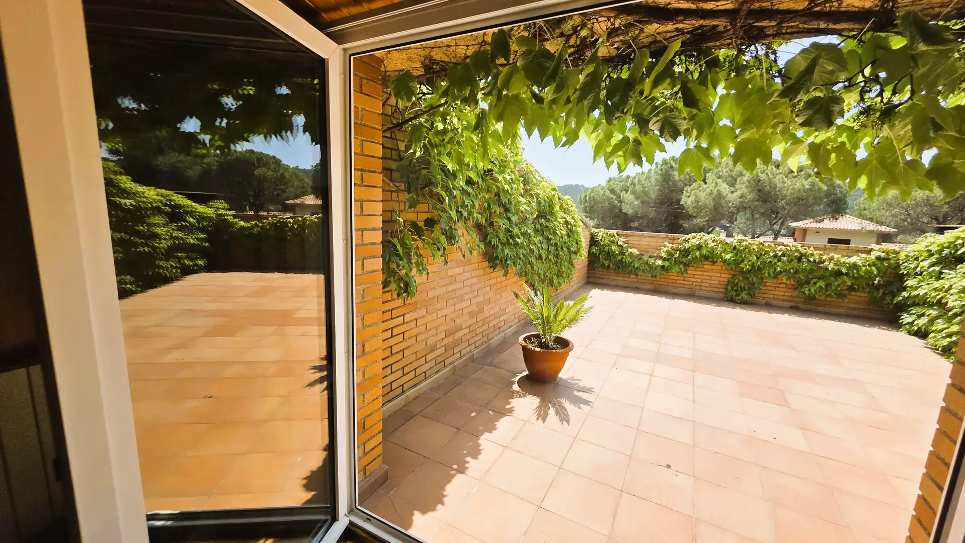 Terrassa de Casa o xalet en venda en Sant Cugat del Vallès amb Aire condicionat, Calefacció i Terrassa